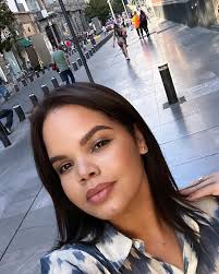 2023 en estas 365 páginas se escribieron vivencias bastas como para  cambiarme la vida, la mente y el corazón. Aprendí tanto como para darme  cuenta que sabía poco, viví lo suficiente como