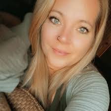 Bonnie Pence's Instagram, Twitter & Facebook