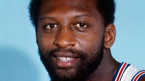 Bob Lanier Had The Largest Shoe Size In NBA History Before Shaq