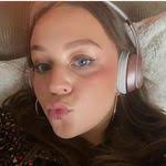 Heidi Hearn's Instagram, Twitter & Facebook