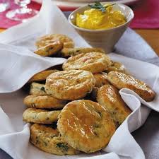 Rezept Kase Krauter Scones Living At Home Rezepte Fingerfood Fingerfood Rezepte