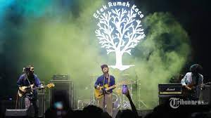 Menjadi efek kaca indonesia mp3 download rumah mp3 download efek rumah kaca bukan lawan jenis. Download Mp3 Cinta Melulu Efek Rumah Kaca Lengkap Dengan Chord Gitar Dan Lirik Lagu Tribunnews Com Mobile