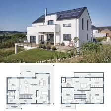 Modernes Haus Mit Einliegerwohnung In Hanglage Bauen Einfamilienhaus Grundriss Modern Mit Garage In 2020 House Layouts Small House Layout House Architecture Design