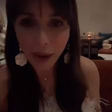 Ya estamos a un paso de la Navidad, y mientras seguimos con los  preparativos, no puedo dejar de pensar en lo importante: el amor, la  familia y esos momentos sencillos que llenan