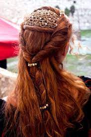 And The Forest Dreams Eternally Renaissance Hairstyles Medieval Hairstyles Hair Styles