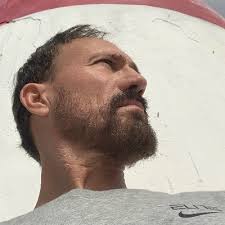 Albert Lucas's Instagram, Twitter & Facebook