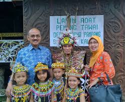 We did not find results for: Panglima Kumbang Suku Dayak