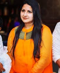 She was born to a tamil industrialist from sri lanka settled in the uk. Vijay Wife 10 Galvanizing Pictures Reviewit Pk