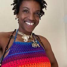 I want to know if anyone is actually networking here? I see a lot of spam  and some weird posts? Please I'm interested to try to network!🙏🏽