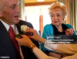 95 Fred Couples Wife Stock Photos, High-Res Pictures, and Images