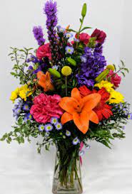 Que este día sea especial y lo vivas en grande. Feliz Cumpleanos Ramo Floral In Douglasville Ga The Flower Cottage Gifts Llc