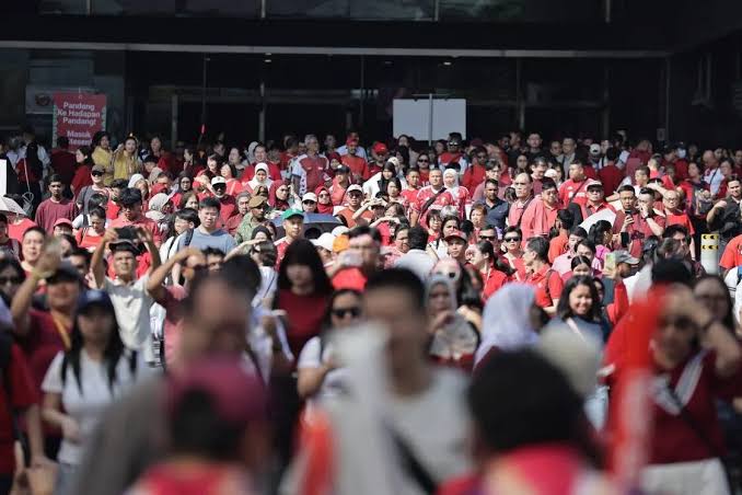 Police close access to areas near National Stadium due to crowding at NDP 2026; public advised to avoid Stadium Riverside Walk, Water Sports Centre, Tanjong Rhu Lookout Tower