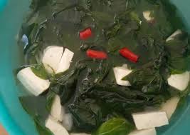 Untuk membuatnya hanya butuh waktu 20 menit saja, dan rasa dari resep tumis bayam bakso sapi ini sangat lah nikmat. Rahasia Memasak Sayur Bening Katuk Tahu Yang Enak