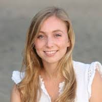 Lori Fulford's Instagram, Twitter & Facebook