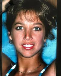 TBT to my very first head shot EVER!! Seeing this overwhelms me with such  gratitude! From the beginning of my career until now, I see the same  passionate woman seeking to help