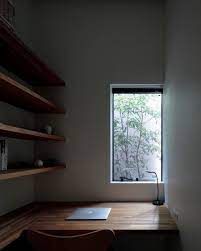 クレアホーム 建築家と建てる家 紅葉丘の家 書斎 固定棚 坪庭 坪庭の見える書斎 珪藻土の壁 建築家と創る 自然素材で造る 都内の工務店 フルオーダーの家づくり 木造住宅 注文住宅 home decor home home office