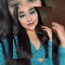 Dania Delgado's Instagram, Twitter & Facebook