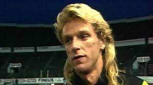 Patrik sjöberg was an international high jumper who won three olympic medals and, in 1987, a world championships title. Patrik Sjobergs Mamma Talar Ut Om Overgreppen Sport Svenska Yle Fi