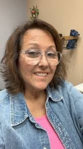 Leah Hammonds's Instagram, Twitter & Facebook