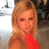 Fiona Neumann (fionaanna1522)