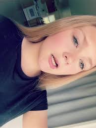 Tara Leclair's Instagram, Twitter & Facebook