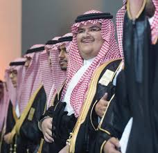 خـالـد On Twitter الامير عبدالمجيد بن سلطان تخرج اليوم من الثانوي وفي رصيده ما لايقل عن 20 مليار ريال الف مبروك التخرج