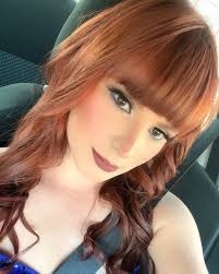 Dania Salazar's Instagram, Twitter & Facebook