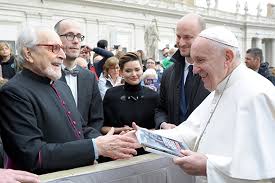 Papež františek (historicky první jezuita na papežském stolci s původním jménem jorge mario bergoglio) v nedávném kázání adresovaném jeho komunikačnímu týmu uvedl, že je alergický na. Cesi U Papeze S Toufarem I Havlem Katolicky Tydenik