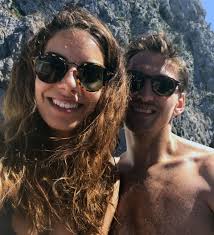 At an unspecified point in time. Lilli Hollunder Rene Adler Frau Mann Little Hero