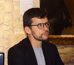 Les journalistes laurent delahousse et mathieu delahousse portent le même nom, et pour cause : Mathieu Delahousse Et Francois Louis Coste Au Musee Du Barreau De Paris Nautes De Paris