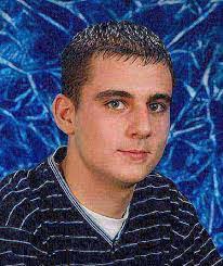 Leslie Thrush's Instagram, Twitter & Facebook