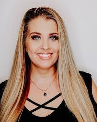 Sonja Lancaster's Instagram, Twitter & Facebook