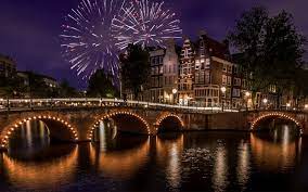 La célébration du nouvel an est la plus importante de toutes les festivités du japon. 10 Destinations Ou Passer Le Nouvel An Et Accueillir 2019 En Beaute