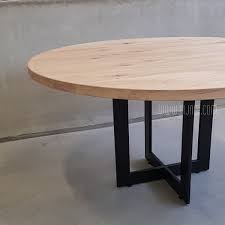 ronde tafel eiken 140 cm alle maten mogelijk behandeld tegen vlekken praktisch en glad afgewerkt lijn m madera y metal madera sala comedor