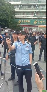 武汉数万市民拒建焚烧厂爆冲突_民生观察关注底层民众命运