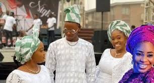 The guardian nigeria newspaper brings you the latest headlines, opinions, political news, business reports and international news. Meet Three Children Of Gospel Singer Tope Alabi See Photos Livetimes9ja