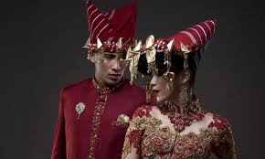 Jurnal pakaian tradisional melayu pdf. 10 Pakaian Adat Sumatera Utara Keunikannya Andalas Tourism
