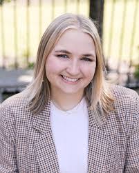 Kelli Mcdowell's Instagram, Twitter & Facebook