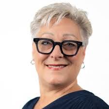 Teresa Peele's Instagram, Twitter & Facebook