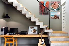 Les murs de cadres sont en vogue en ce moment. 10 Conseils Deco Pour Votre Couloir Ou Votre Entree