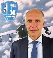 Daniel Kobelt's Instagram, Twitter & Facebook