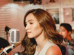 Her father name is noli mercado and her mother name is jinkee mercado. Watch Jennylyn Mercado Is Now A Youtuber Gma Entertainment