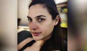 She is even the winner of beauty pageant miss israel 2004 at the age of 18. Gal Gadot Biography Photos Personal Life Husband Kids Weight And Height 2021 Zoomboola