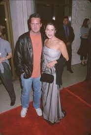 Matthew perry has confirmed that he has split from his fiancée, molly hurwitz , days after the friends reunion episode aired. Who Has Matthew Perry Dated Past Girlfriends And Relationship History