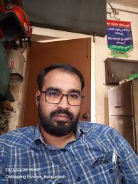 পিঠাদের মধ্যে সবচেয়ে চরিত্রহীন হচ্ছে চিতই পিঠা। কখনো রসে ডুব দেয় (রস  চিতই), দুধে চুব খায়(দুধ চিতই), গুড়ে মাখামাখি করে। আবার সমান তালে ...