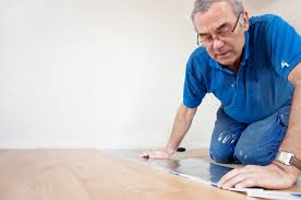 Pvc boden schnell und ohne kleber. Pvc Planken Verlegen Anleitung In 5 Schritten