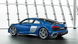 Today i'm reviewing the 2020 audi r8 decennium, and i'm going to show you all the quirks and features of the r8. Photo Comparison 2020 Audi R8 Vs 2015 Audi R8 Autoevolution