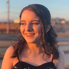 Anna Mckellar's Instagram, Twitter & Facebook