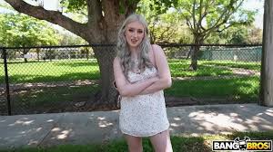 18 Year Old Size Queen - XNXX.COM