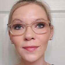 Tes Olson's Instagram, Twitter & Facebook